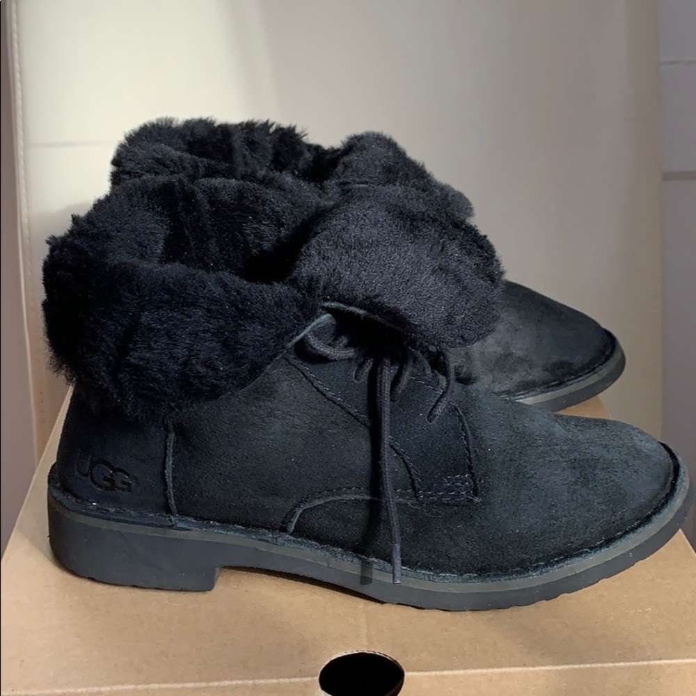 Ugg Quincy Black Shoes 6.5